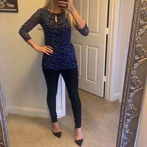 I•N•C🌸NWOT🌸P top black and blu leopard pattern